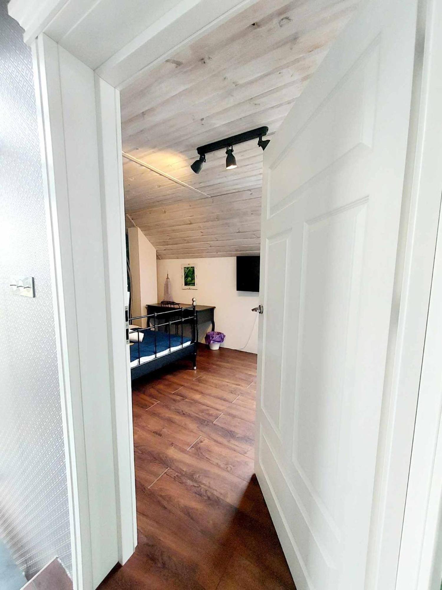 House Of Freedom With Sea View Sauna And Jacuzzi Oslonino Exterior foto